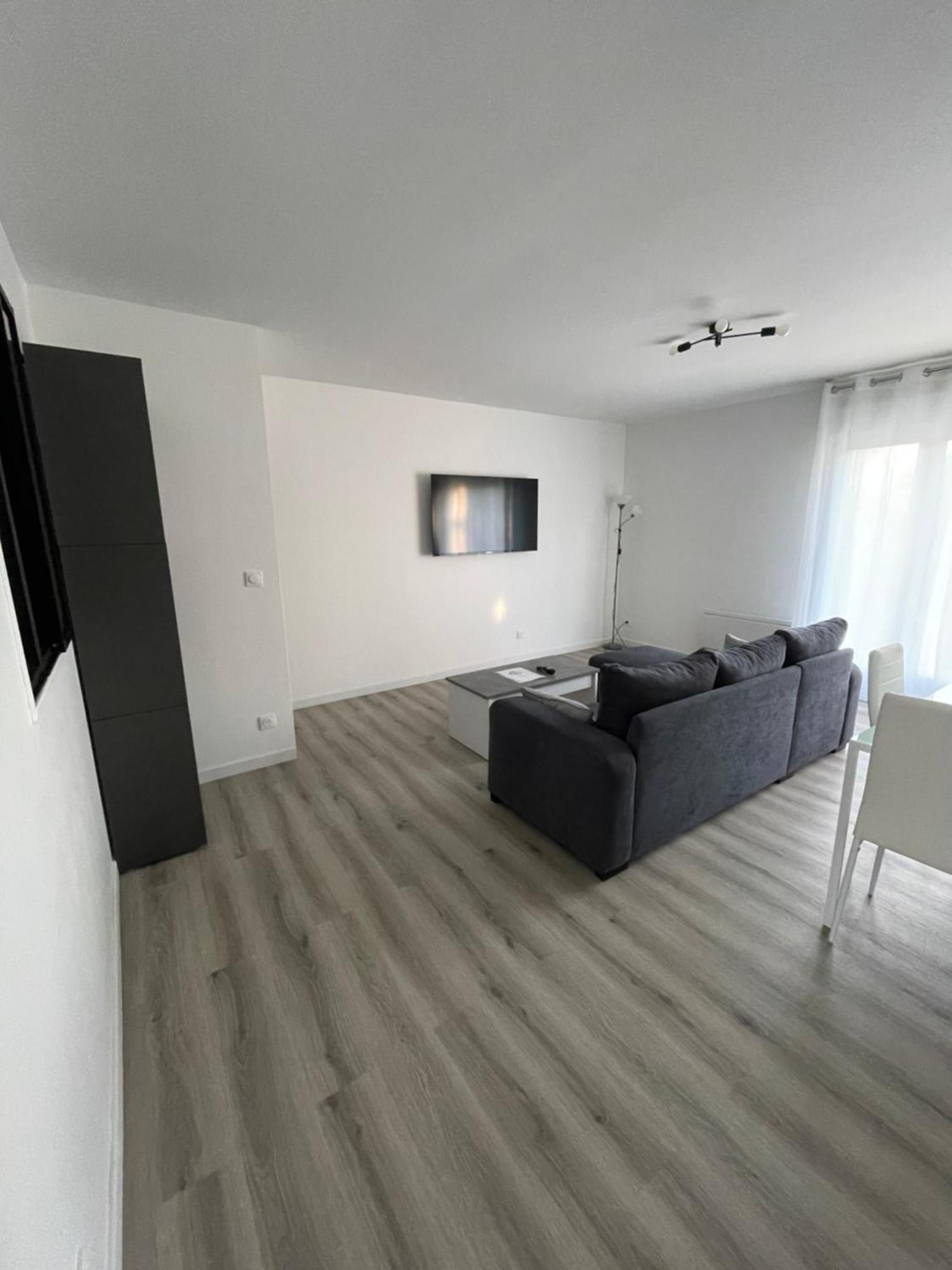 Maison Detente De 100 M2 Uniquement Couple-Famille-Travailleurs Villeparisis Exterior foto